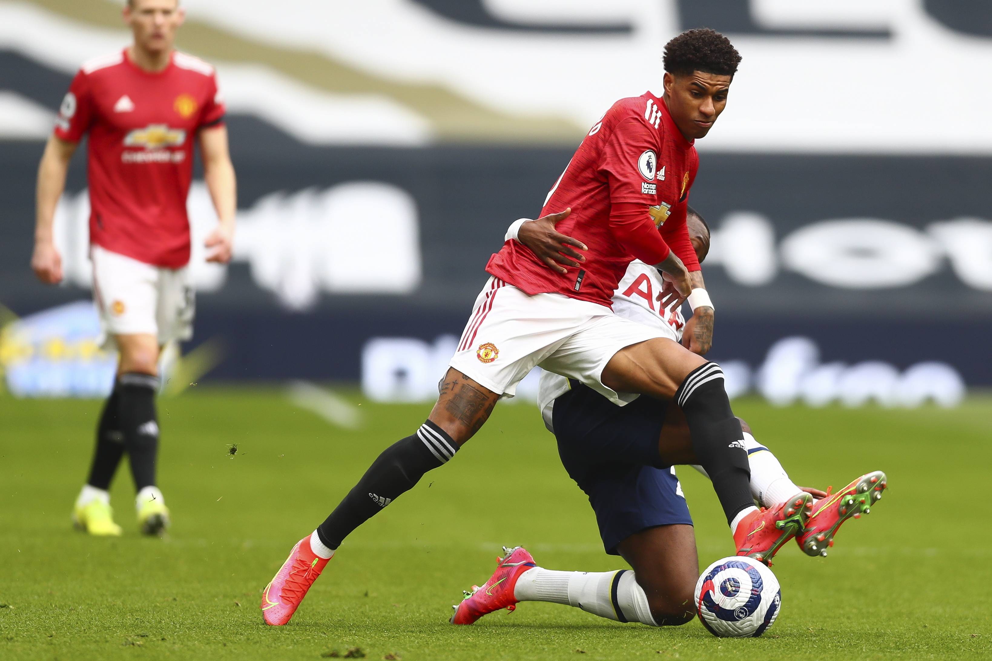 中展现了更 中展现了更